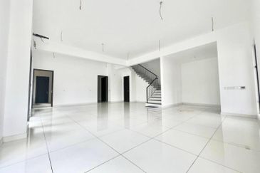 Reesia Elmina Garden