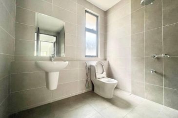 Reesia Elmina Garden