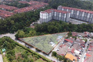 Bandar Tun Hussein Onn