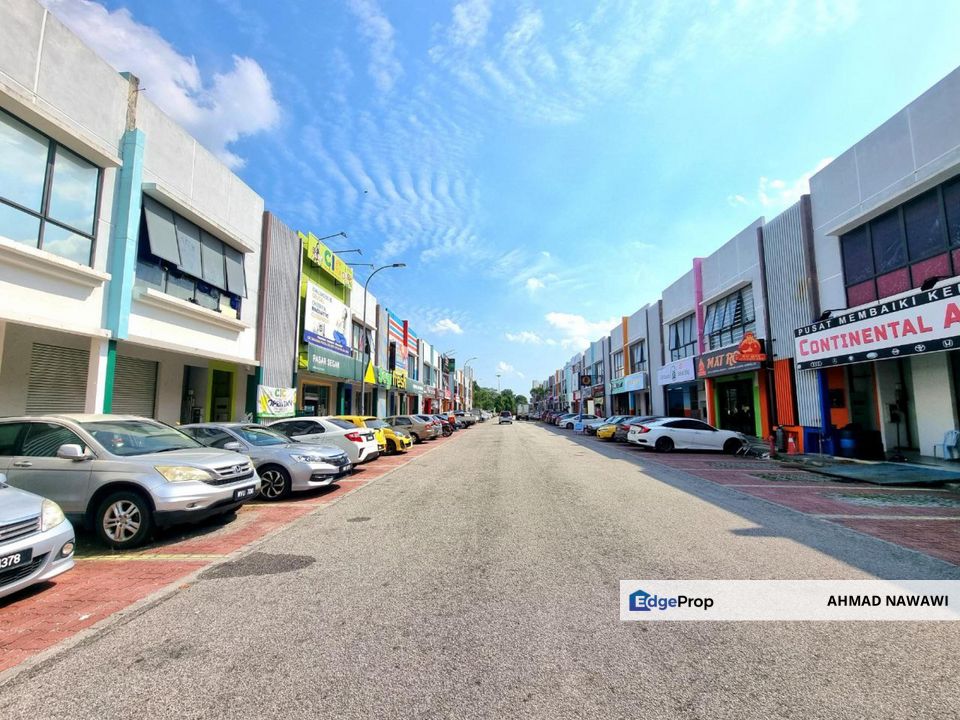 SP5 BANDAR SAUJANA PUTRA , 2 Storey Shop Lot For Sale, Selangor, Jenjarom