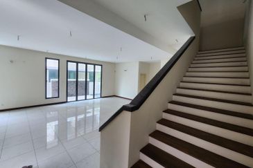 Lukisan @ Alam Impian