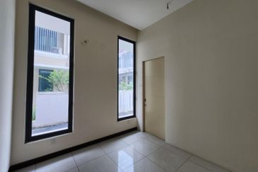 Lukisan @ Alam Impian