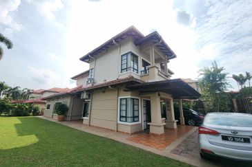 JALAN BIDAI BUKIT JELUTONG, 2 Storey Corner Lot Bungalow House For Sale