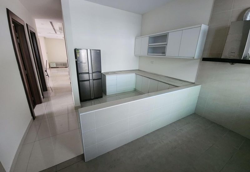 USJ HEIGHTS  SUBANG JAYA , 3 Storey Bungalow House For Sale