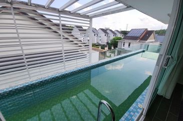 USJ HEIGHTS  SUBANG JAYA , 3 Storey Bungalow House For Sale