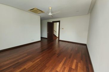 USJ HEIGHTS  SUBANG JAYA , 3 Storey Bungalow House For Sale