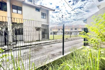 Bandar Mahkota Banting (Brooklands)