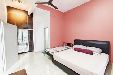 TAMAN NAKHODA TELOK PANGLIMA GARANG, 1 Storey Semi Detached House For Sale