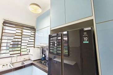 TAMAN NAKHODA TELOK PANGLIMA GARANG, 1 Storey Semi Detached House For Sale