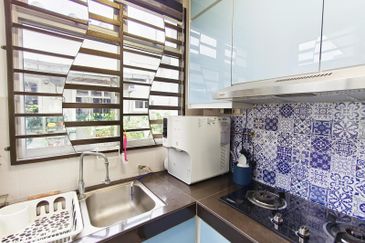 TAMAN NAKHODA TELOK PANGLIMA GARANG, 1 Storey Semi Detached House For Sale