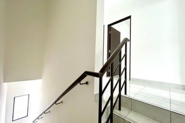 Iris @ Bandar Hillpark