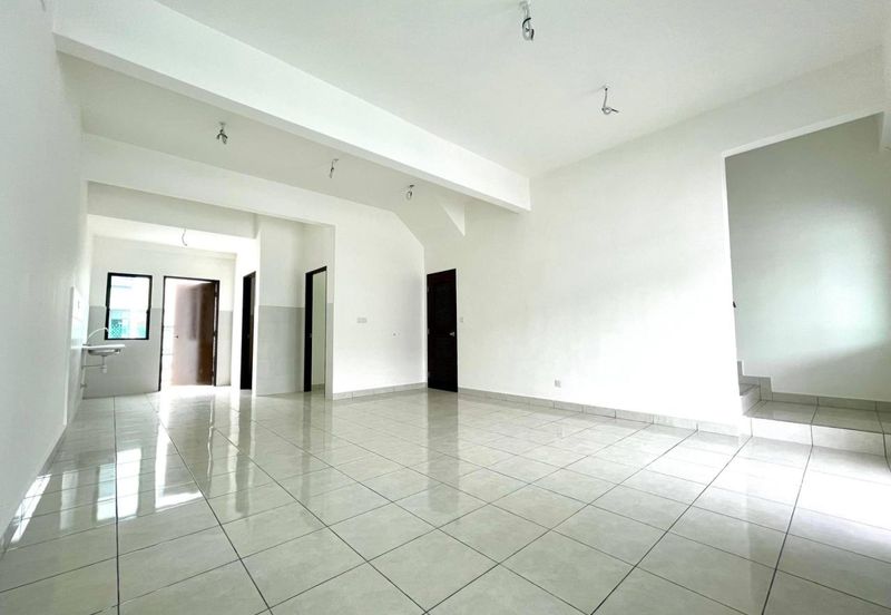 Iris @ Bandar Hillpark