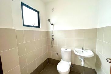 Iris @ Bandar Hillpark