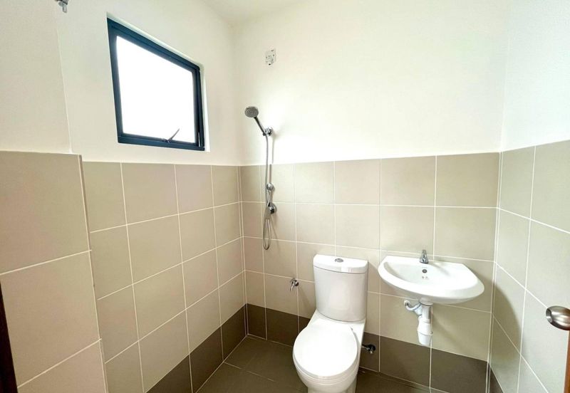 Iris @ Bandar Hillpark