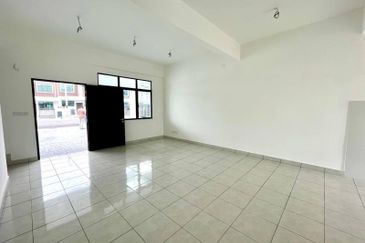 Iris @ Bandar Hillpark