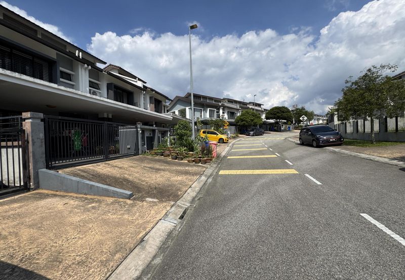 Saffron Hills @ Denai Alam