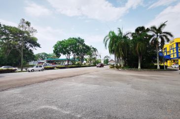 Ayer Keroh Commercial Centre