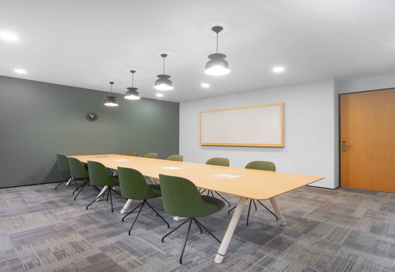 Standard Chartered Building,Fully Furnished Office