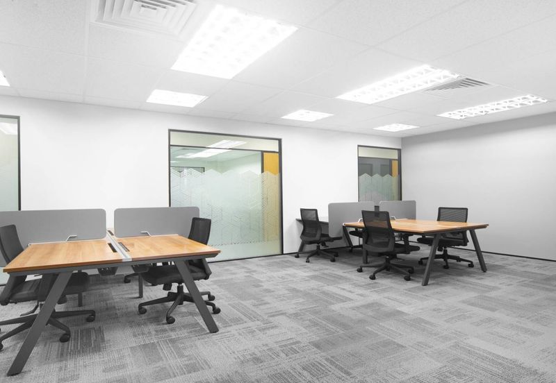 Standard Chartered Building,Fully Furnished Office