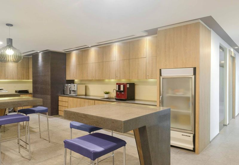 Hunza Tower, Gurney Paragon Fully Furnished Office