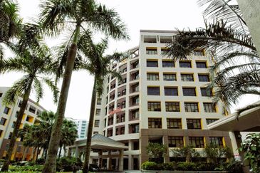 Dataran PHB, Saujana, Shah Alam