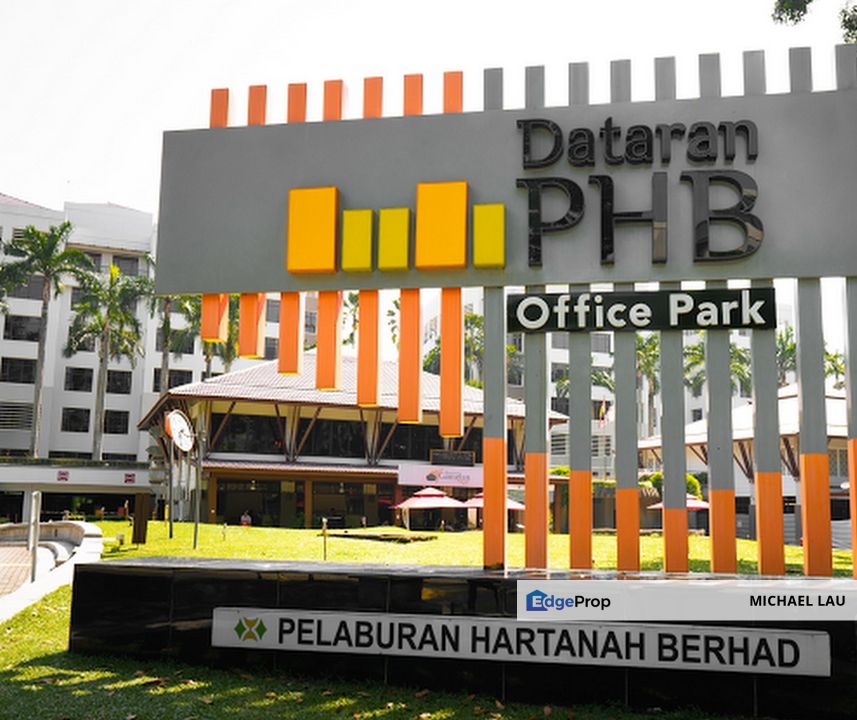 Dataran PHB, Saujana, Shah Alam, Selangor, Shah Alam