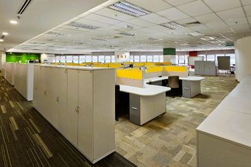 8 First Avenue, Bandar Utama, Close to MRT Station