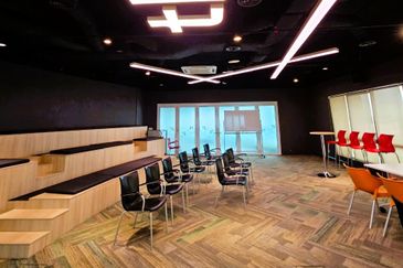 8 First Avenue, Bandar Utama, Close to MRT Station