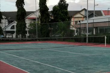 Golden Coast Condominium