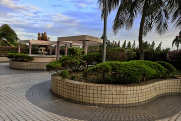 Golden Coast Condominium