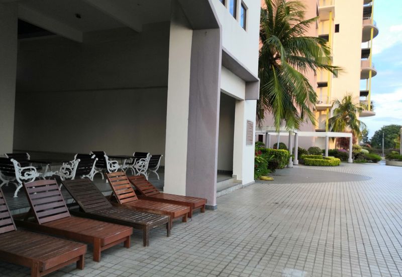 Golden Coast Condominium