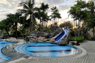 Golden Coast Condominium