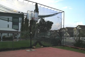 Golden Coast Condominium