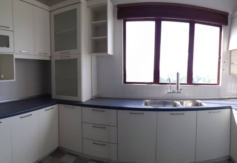 Golden Coast Condominium