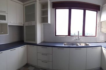 Golden Coast Condominium