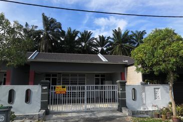 Merlimau Permai Single Storey House 