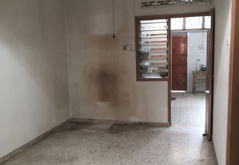 Freehold Single Storey Terrace House 