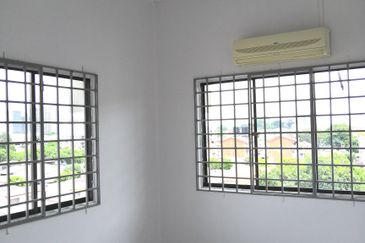 Melaka City 3 Bedroom Walk-up Aparment For Sale 