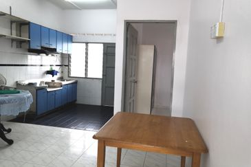 Melaka City 3 Bedroom Walk-up Aparment For Sale 
