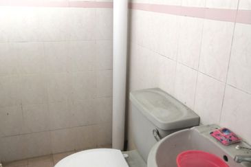 Melaka City 3 Bedroom Walk-up Aparment For Sale 