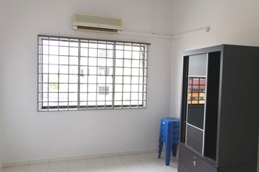 Melaka City 3 Bedroom Walk-up Aparment For Sale 