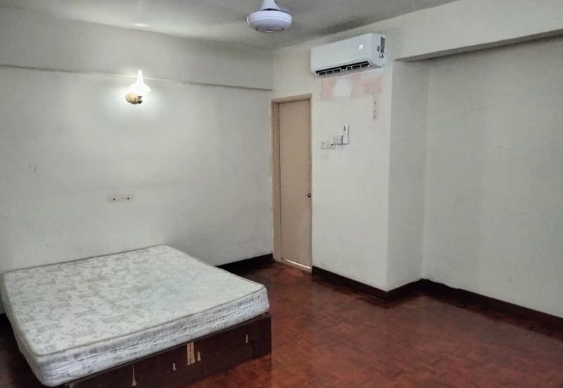 A'Famosa Villa Beverly Hills