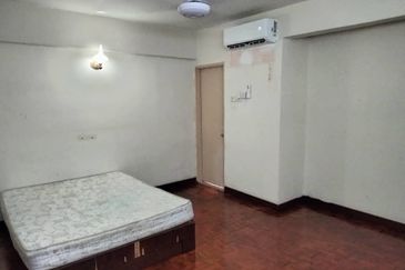 A'Famosa Villa Beverly Hills