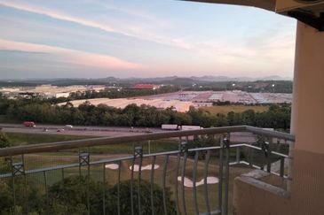 A'Famosa Villa Beverly Hills