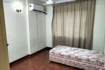 A'Famosa Villa Beverly Hills