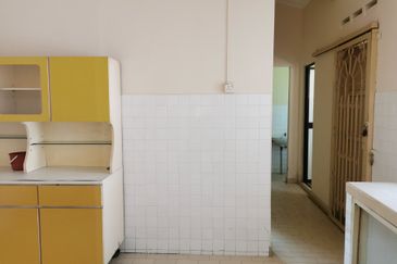 Kg Lapan Single Storey House For Sale 