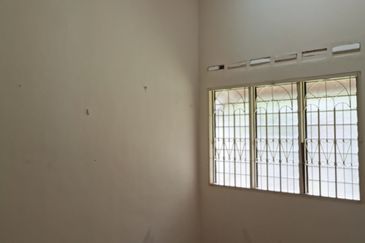 Kg Lapan Single Storey House For Sale 