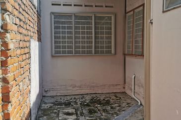 Kg Lapan Single Storey House For Sale 