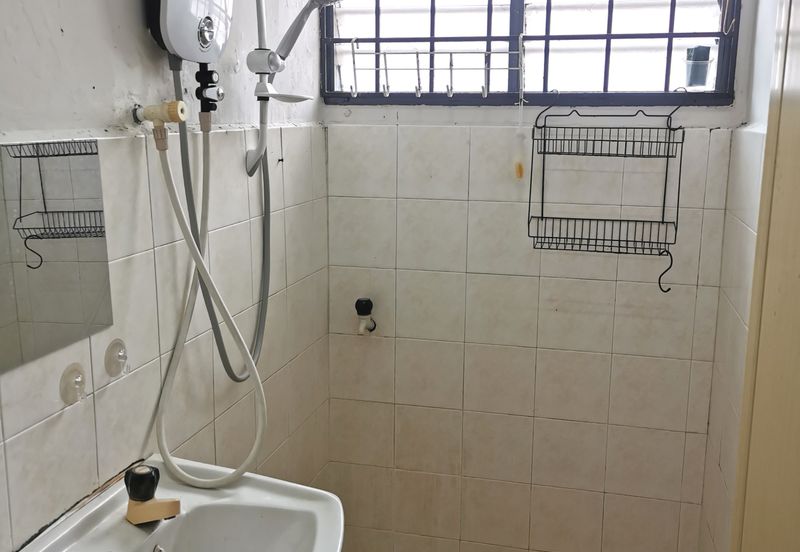 Paya Rumput Jaya, Cheng Area Single Storey House For Rent 