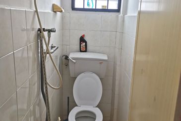 Paya Rumput Jaya, Cheng Area Single Storey House For Rent 